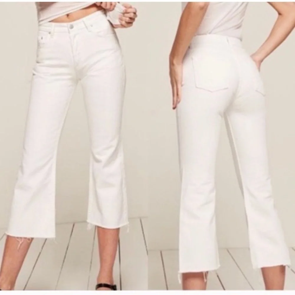 ✅ Reformation Jeans Mid-Rise Crop Flare Raw Hem in White